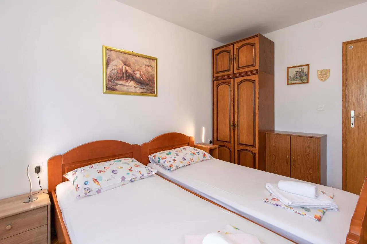 Apartment Valkovic Baška 0*,  Croazia