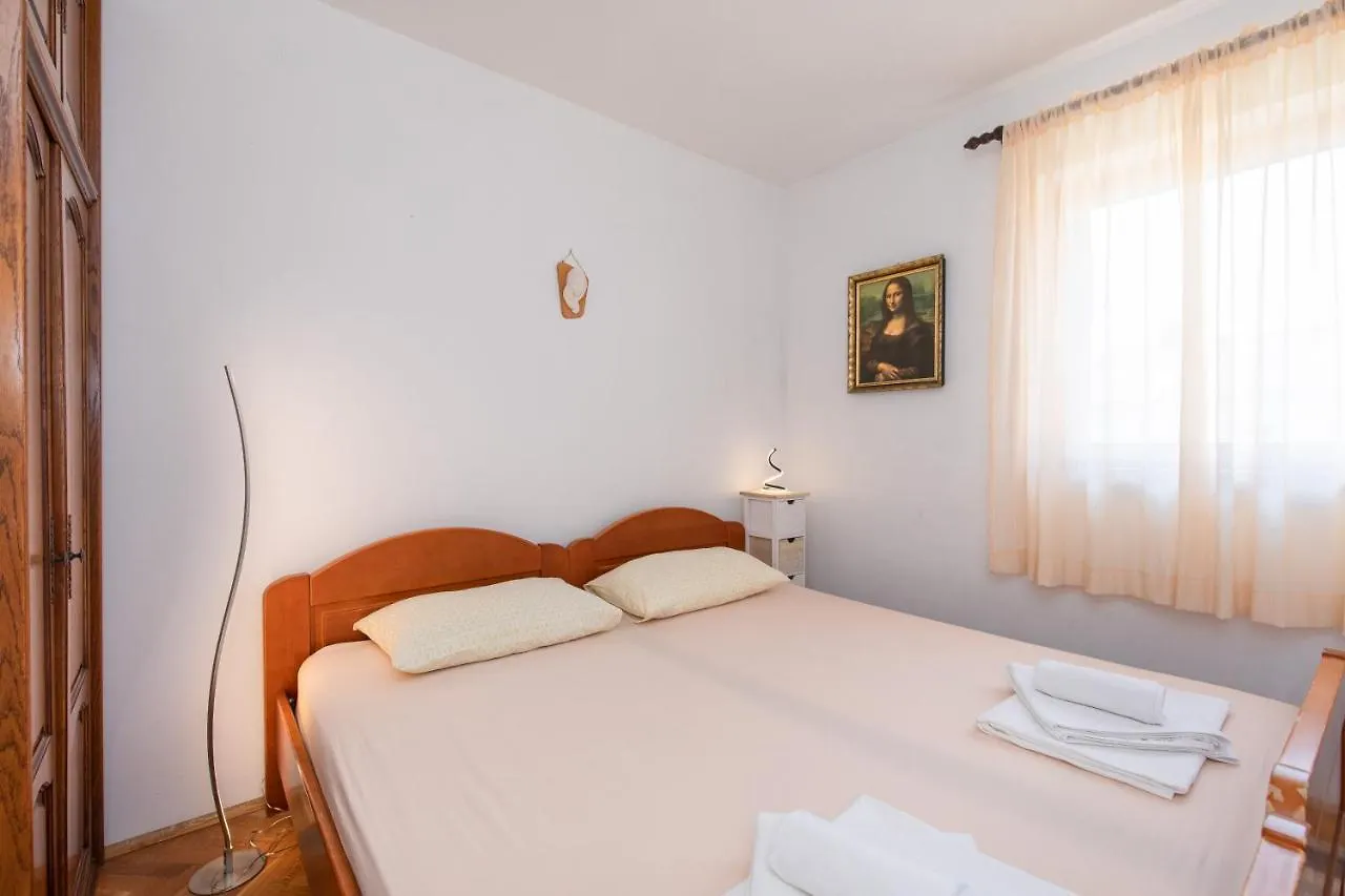 Apartment Valkovic Baška